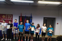 ����� ���